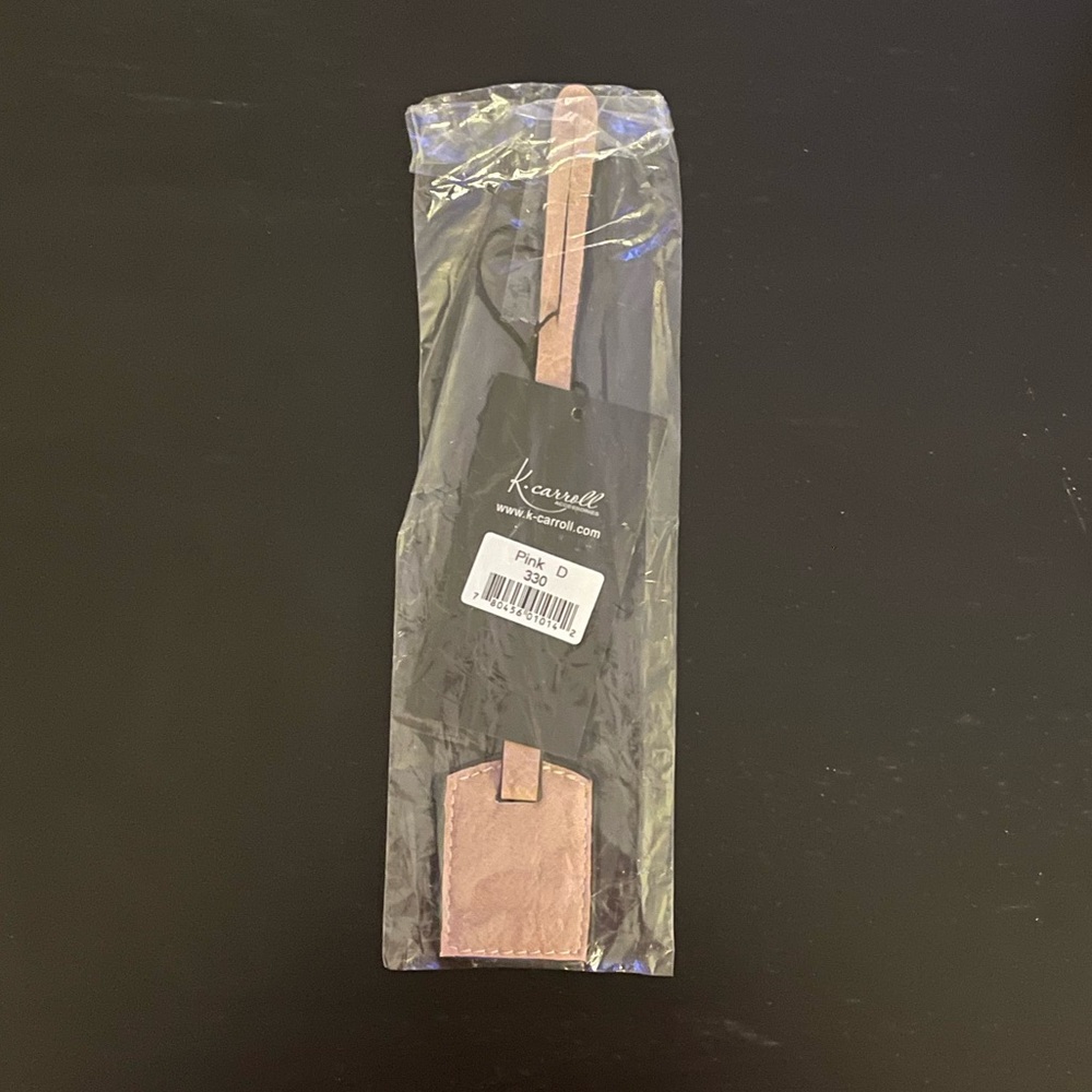 NWT “K•Carroll” Bag Tag, Monogram Letter "D" Pink Bag Tag with "White" Letter - Picture 3 of 5